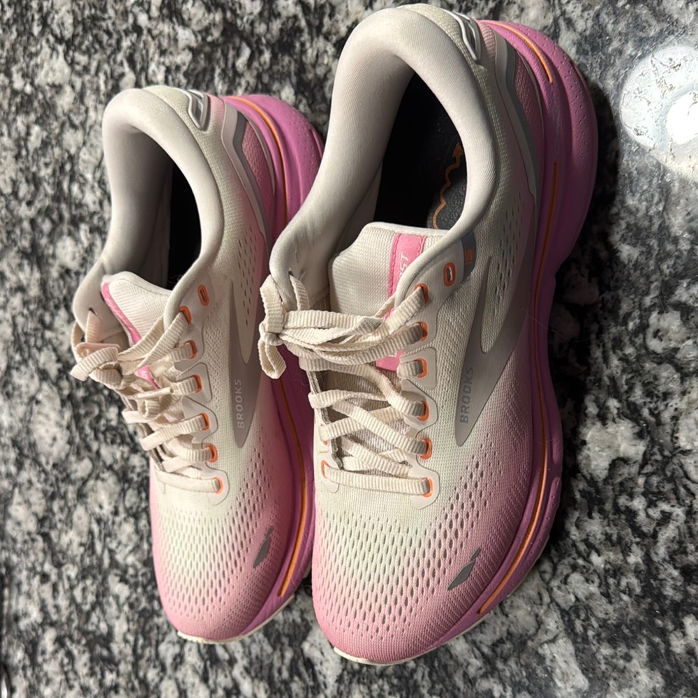 Brooks Women's Ghost Pink and Cream Running Shoes